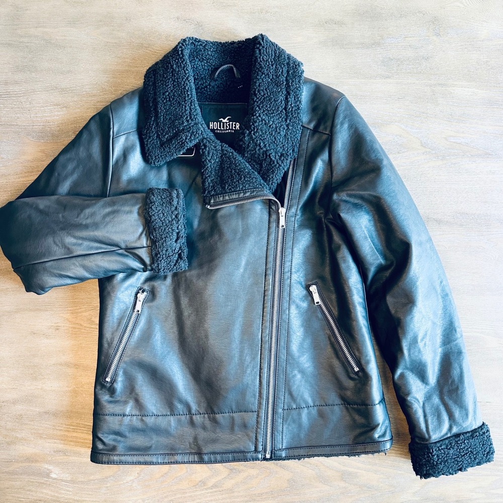 Hollister Black Faux Leather Sherpa Lined Moto Biker Jacket Small‎ Womens